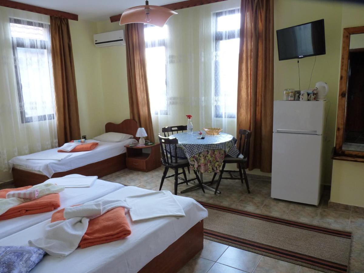 Guest House Zhelevi Созополь Екстер'єр фото